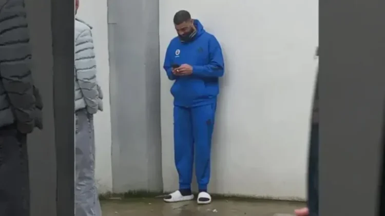 Fenerbahçe, sigara içen oyuncusunun sözleşmesini feshetti