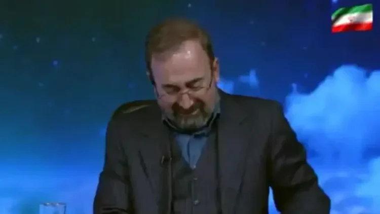 İran devlet televizyonu sunucusu, Hamaney’in ölümünü ağlayarak duyurdu