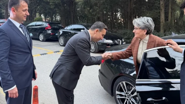 Akşener: Siyaseti bıraktım, gerisini bilmiyorum