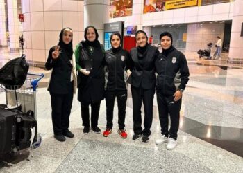 Milli marş okumayan İranlı futbolculardan üçü daha ilticadan vazgeçti