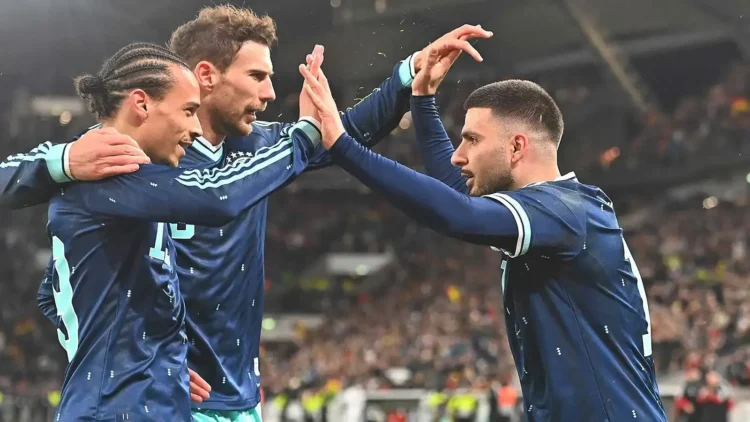 Oyuna sonradan giren Sane ıslıklandı; Gana karşısında galibiyeti getiren golün asistini yaptı