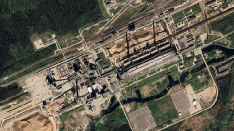 Rus İHA’sı Estonya’daki enerji santralinin bacasına isabet etti