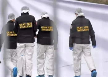 Silahlı kavga can aldı: Tesadüfen o sokaktan geçen kadın başından vurularak öldü