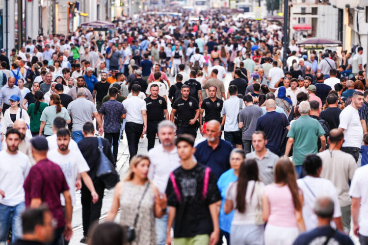 Şubat ayı işsizlik rakamları açıklandı: İşsizler ordusu büyüyor