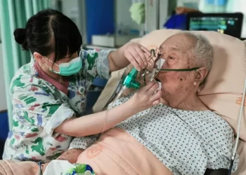 Araştırma: Yaşlıların COVID ve gribe daha açık olma nedeni bulundu