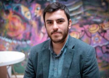 Gazeteci İsmail Arı gözaltına alındı