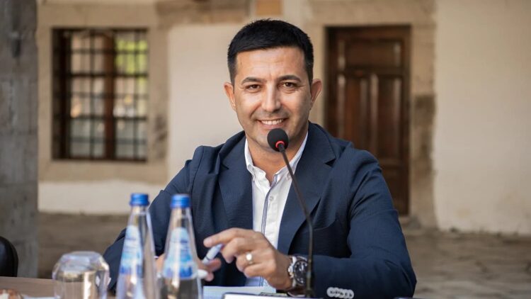 Kuşadası Belediye Başkanı Ömer Günel tutuklandı