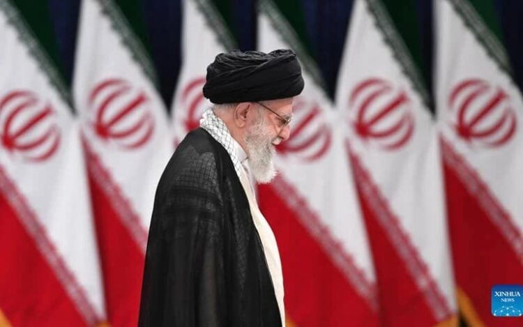 İran’da Hamaney’in cenaze töreni ertelendi