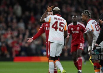 Victor Osimhen ne zaman sahalara dönecek?