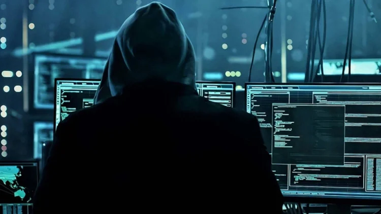 “Siyah şapkalı hacker” operasyonu: 19,8 milyon kişinin verisi ele geçirildi