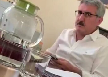 ‘Rüşvet’ iddiaları ve para sayma görüntüleriyle gündeme gelmişti; yeni görev verilmiş